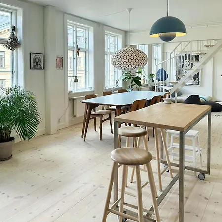 Apartman Two-storey In Lively District *