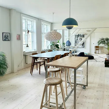 Apartman Two-storey In Lively District
