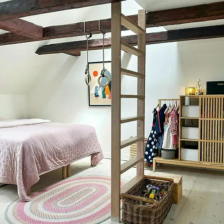 Apartman Two-storey In Lively District *
